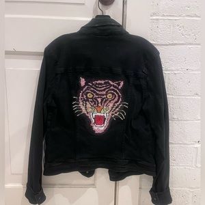 Black stretch denim jacket with sequin tiger on back size large